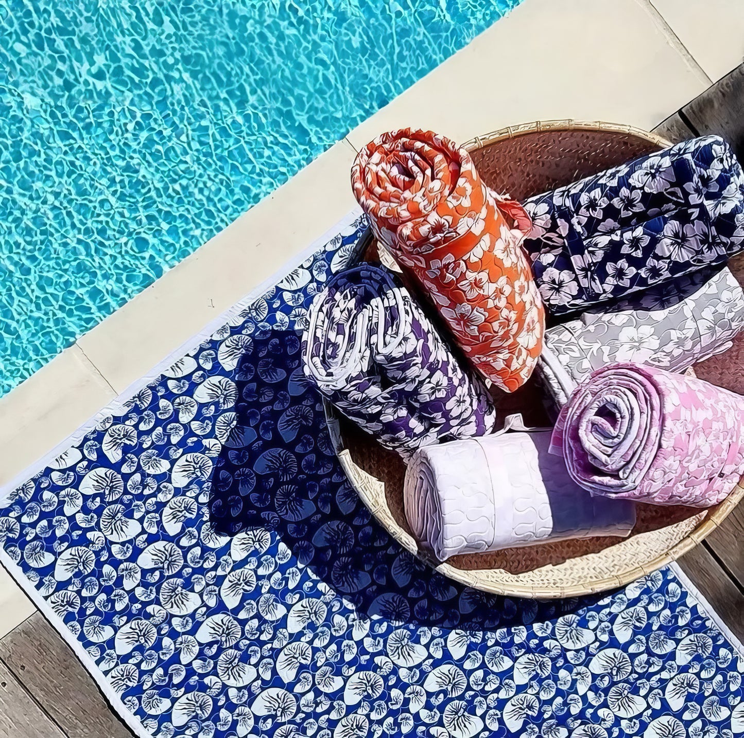 Bouti de plage matelassé imprimé hibiscus
