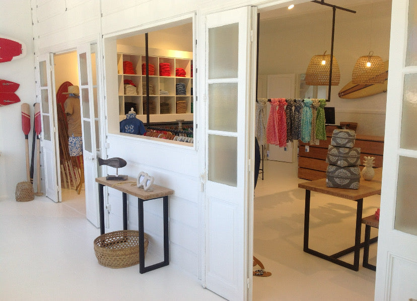 A brand born in the Pacific, shaped by the light and everyday life of the islands