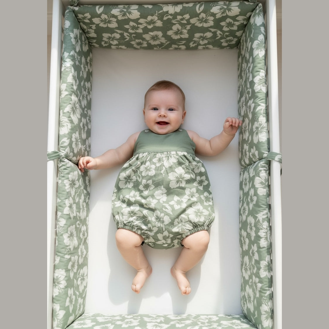 Photo du produit : Barboteuse bébé hibiscus