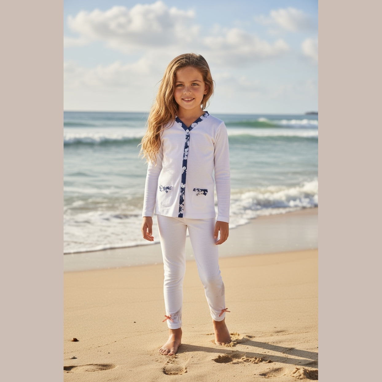 Photo du produit : Gillet fille liseré hibiscus