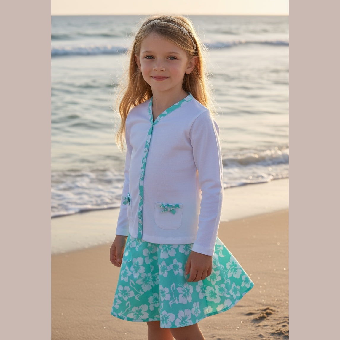 Photo du produit : Gillet fille liseré hibiscus