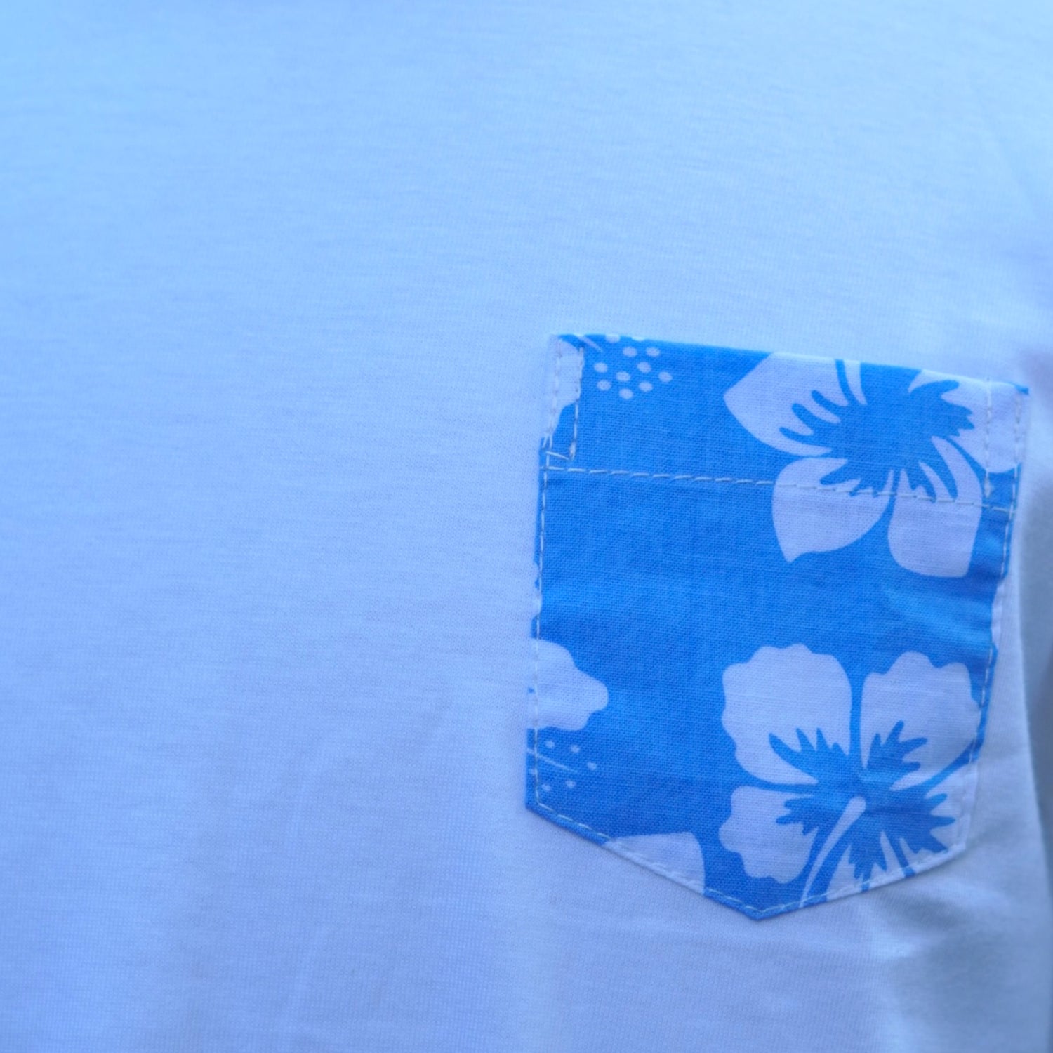 Photo du produit : T-shirt poche hibiscus enfant