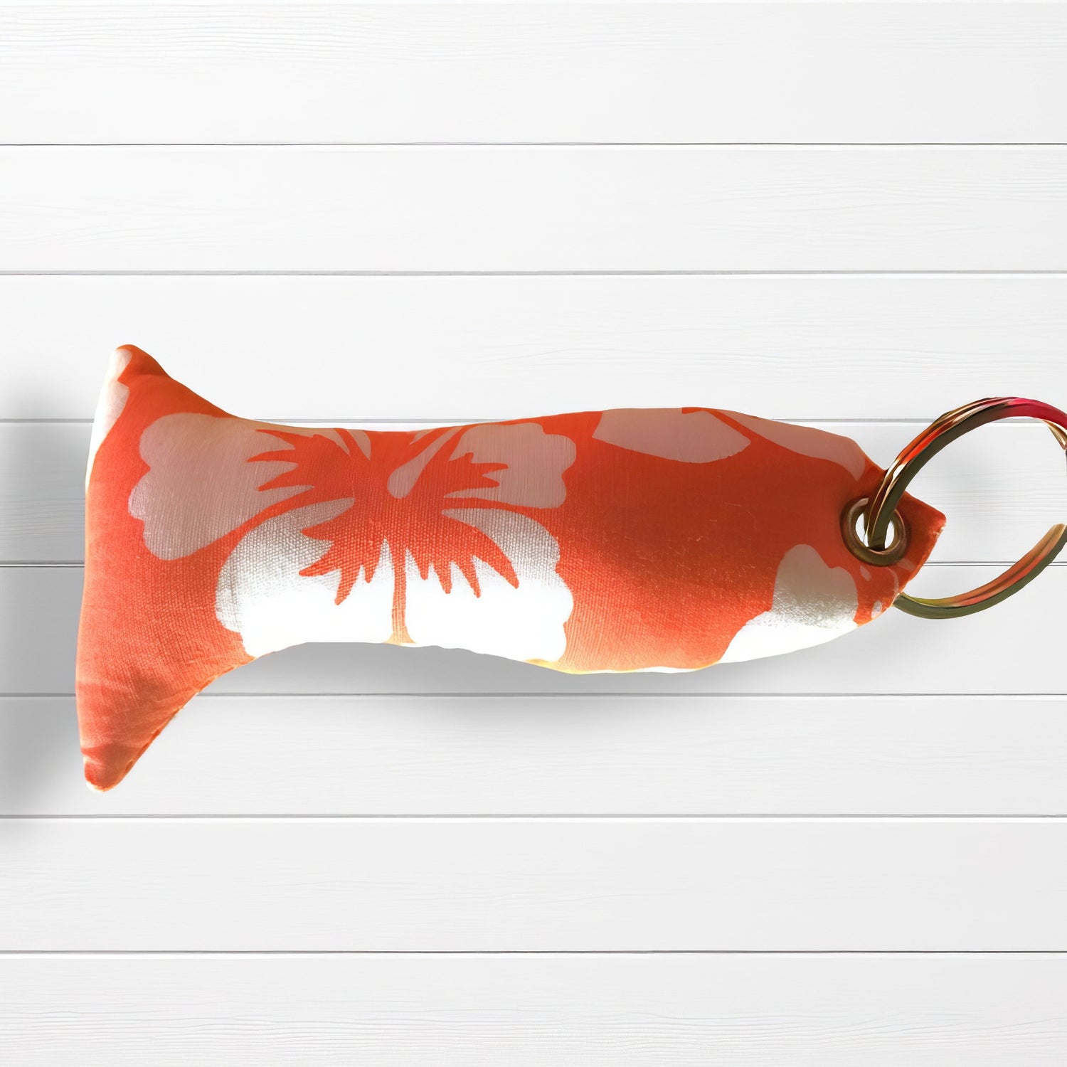 Porte-clés poisson imprimé hibiscus
