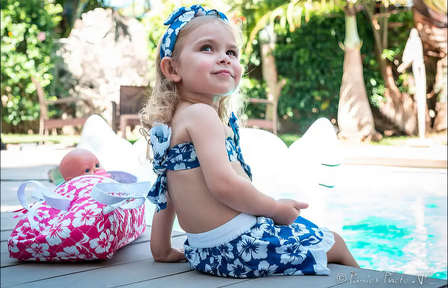 Girls' elastic-waist shorts with hibiscus print – 3 to 14 years old