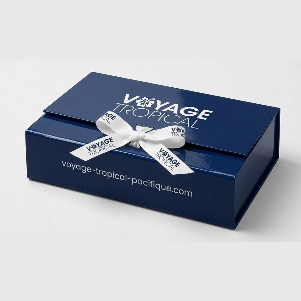Boîte cadeau voyage tropical avec ruban blanc