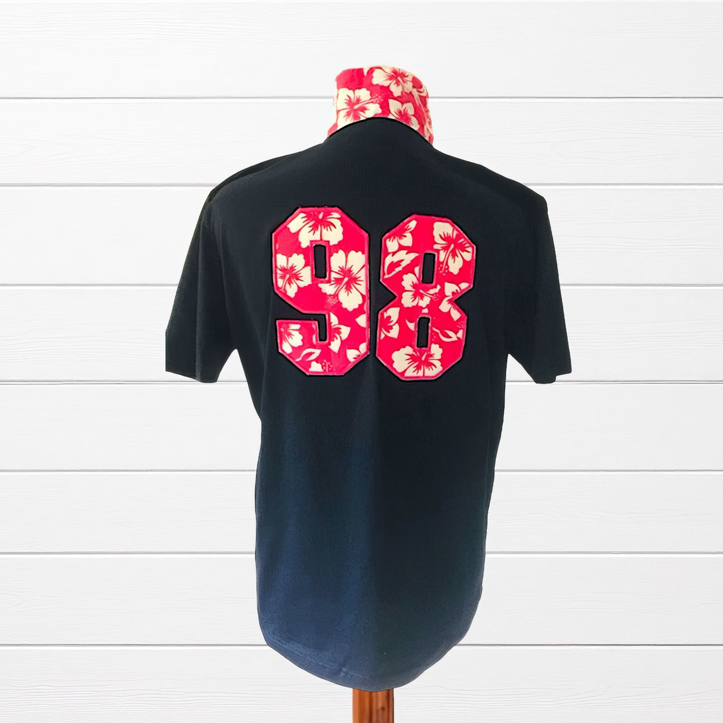 Men's Polo 98 with hibiscus print on collar and back – Sizes S to XL